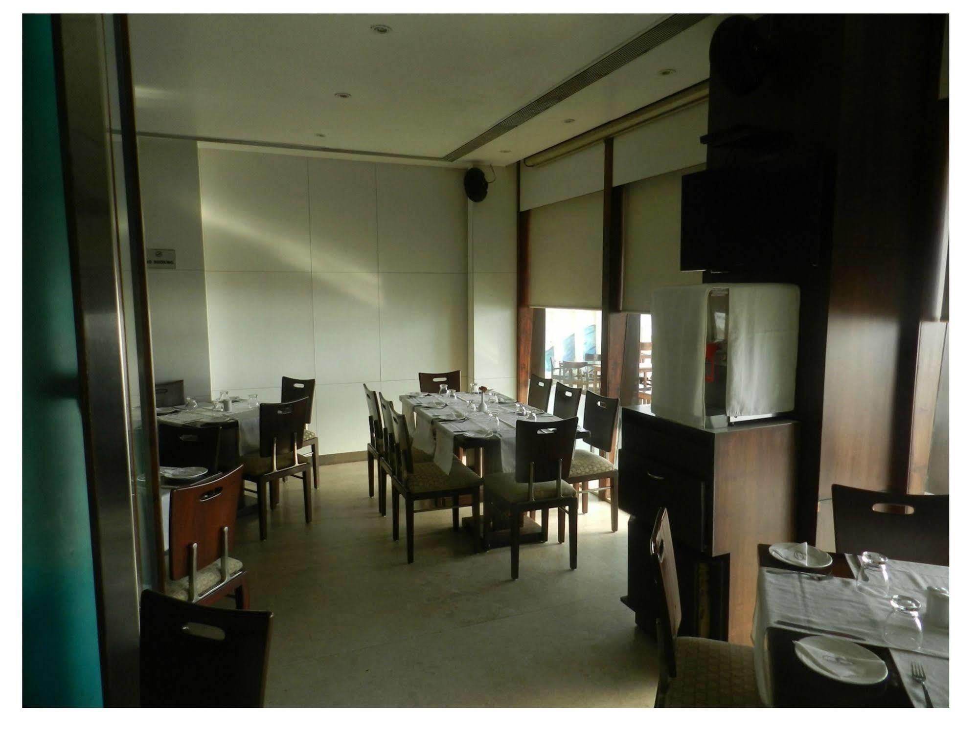 Citizen Hotel Bombay Extérieur photo