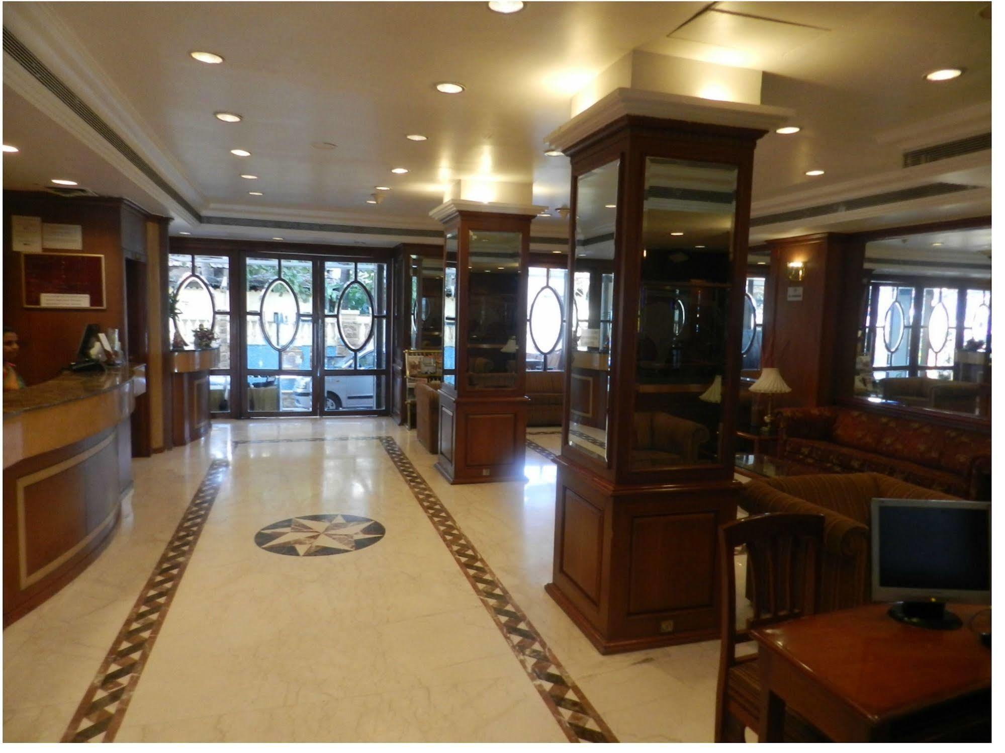 Citizen Hotel Bombay Extérieur photo